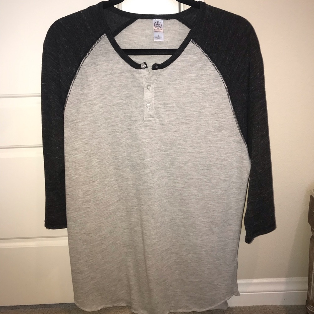 3/4 of a sleeve Shirt